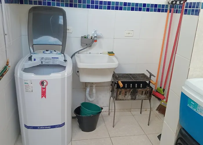 Casa A 250 Metros A Pe Da Praia. Otima Localizacao